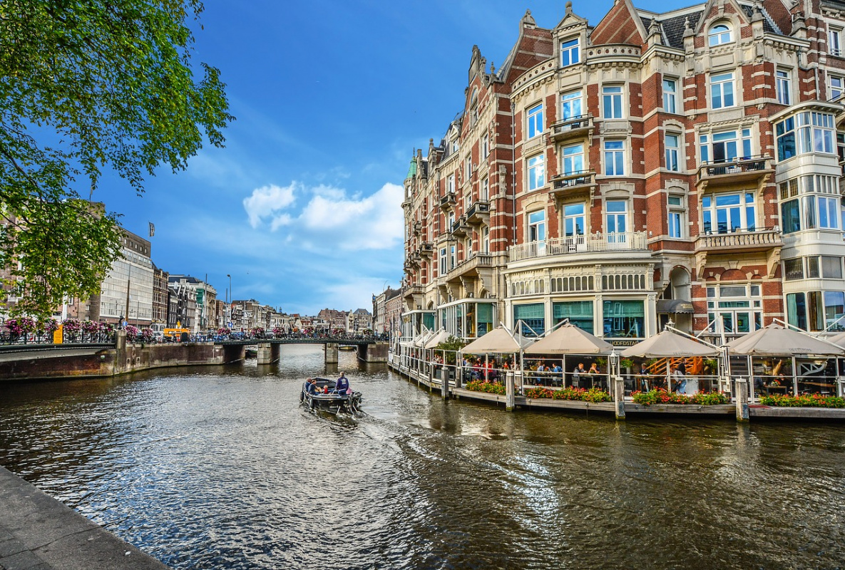 day trips to amsterdam from london