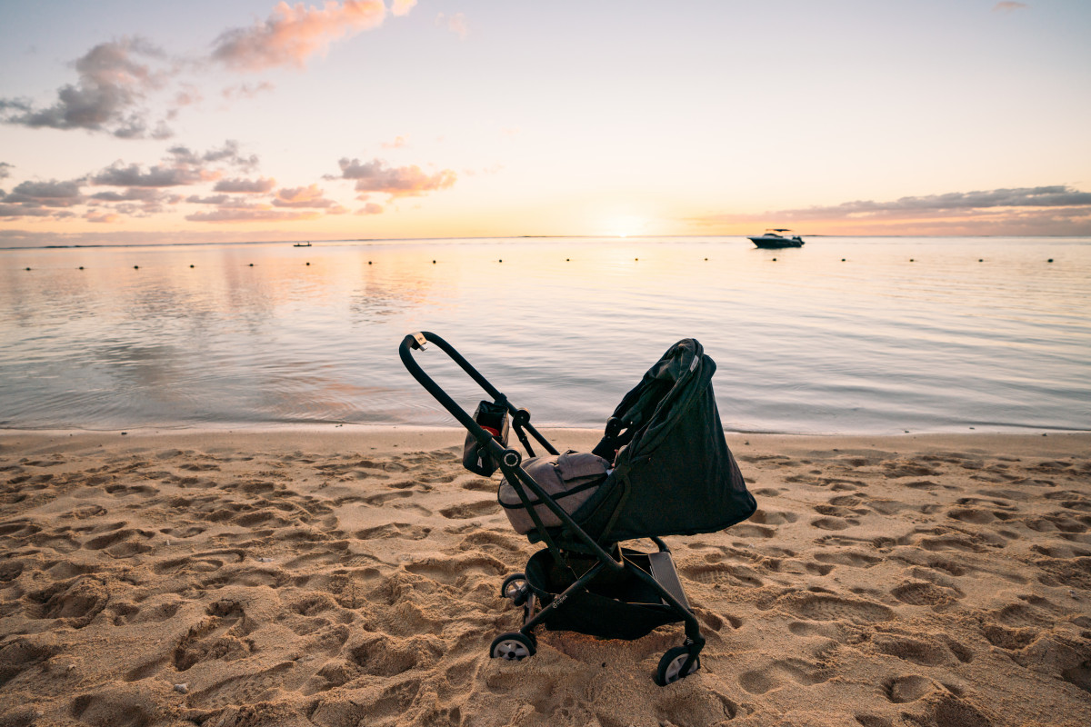 ZOE XLC BEST V2 Review - The Ultimate Travel Stroller