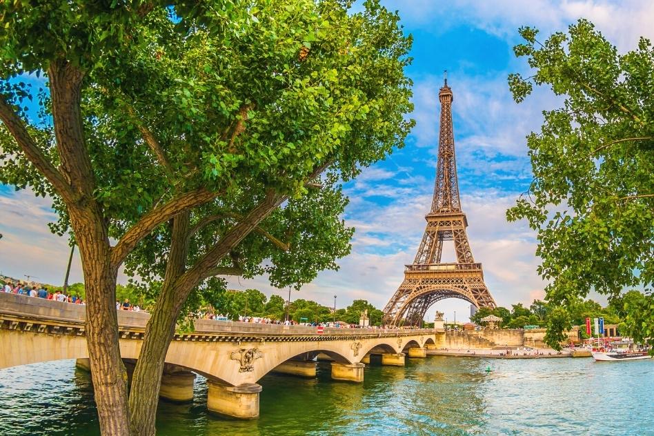 about paris tourism