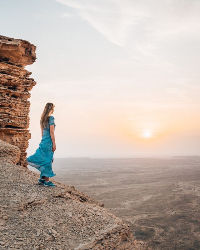 The Edge of the World Tour from Riyadh | Anna Everywhere