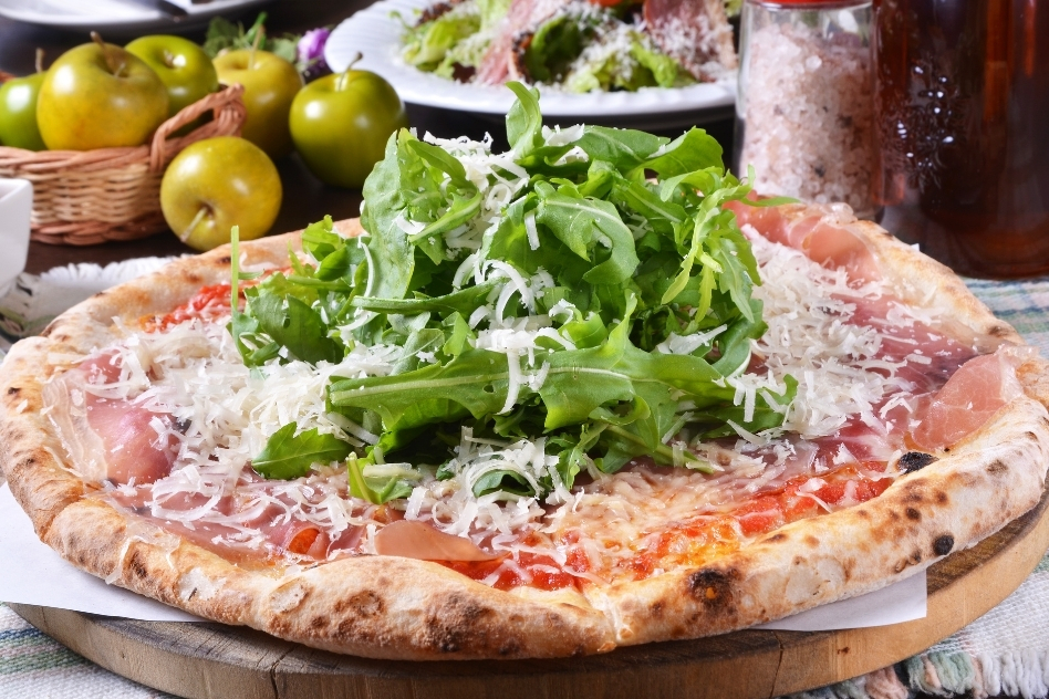 Authentic Italian Pizza and Dining