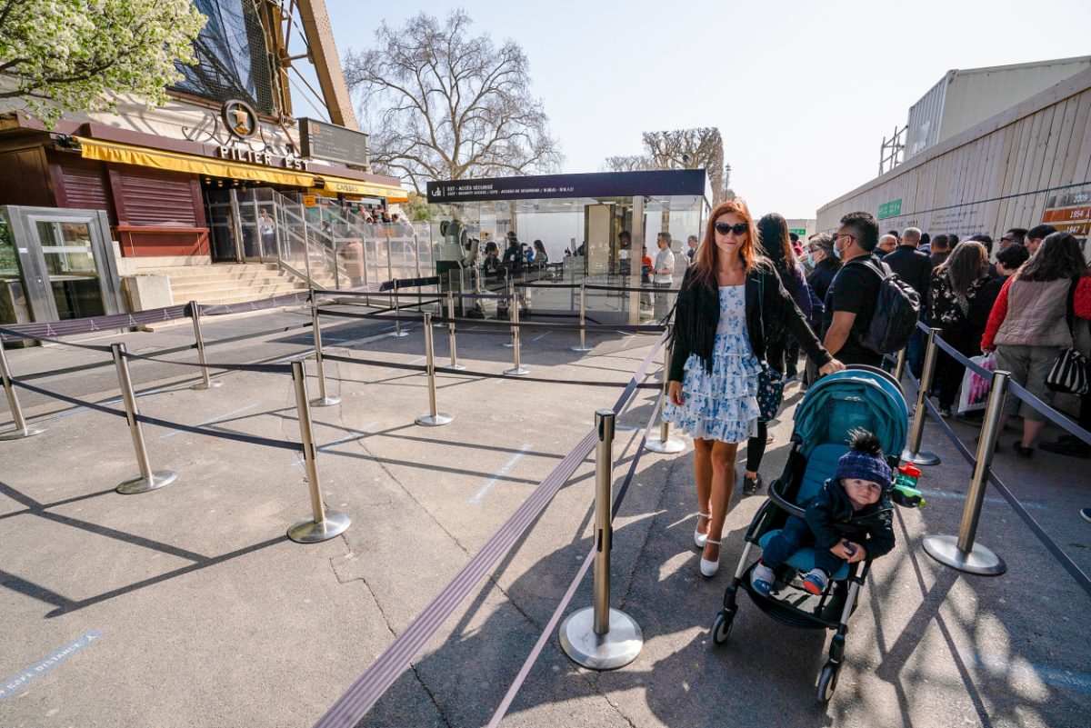 Visiting Eiffel Tower with kids in a stroller