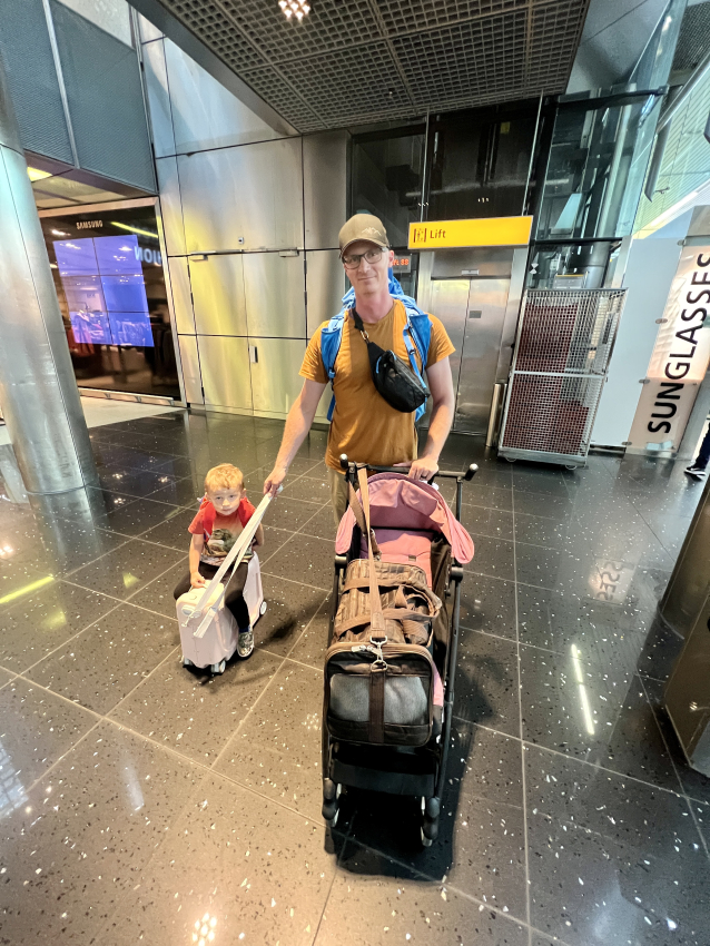 Best Ride On Suitcases for Toddlers (Kids Luggage for Travel)