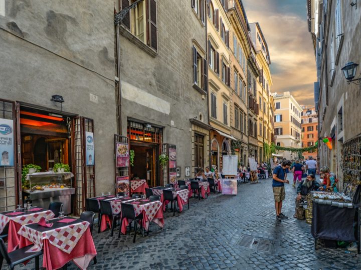 Tipping in Italy: What to Expect in Restaurants in Italy