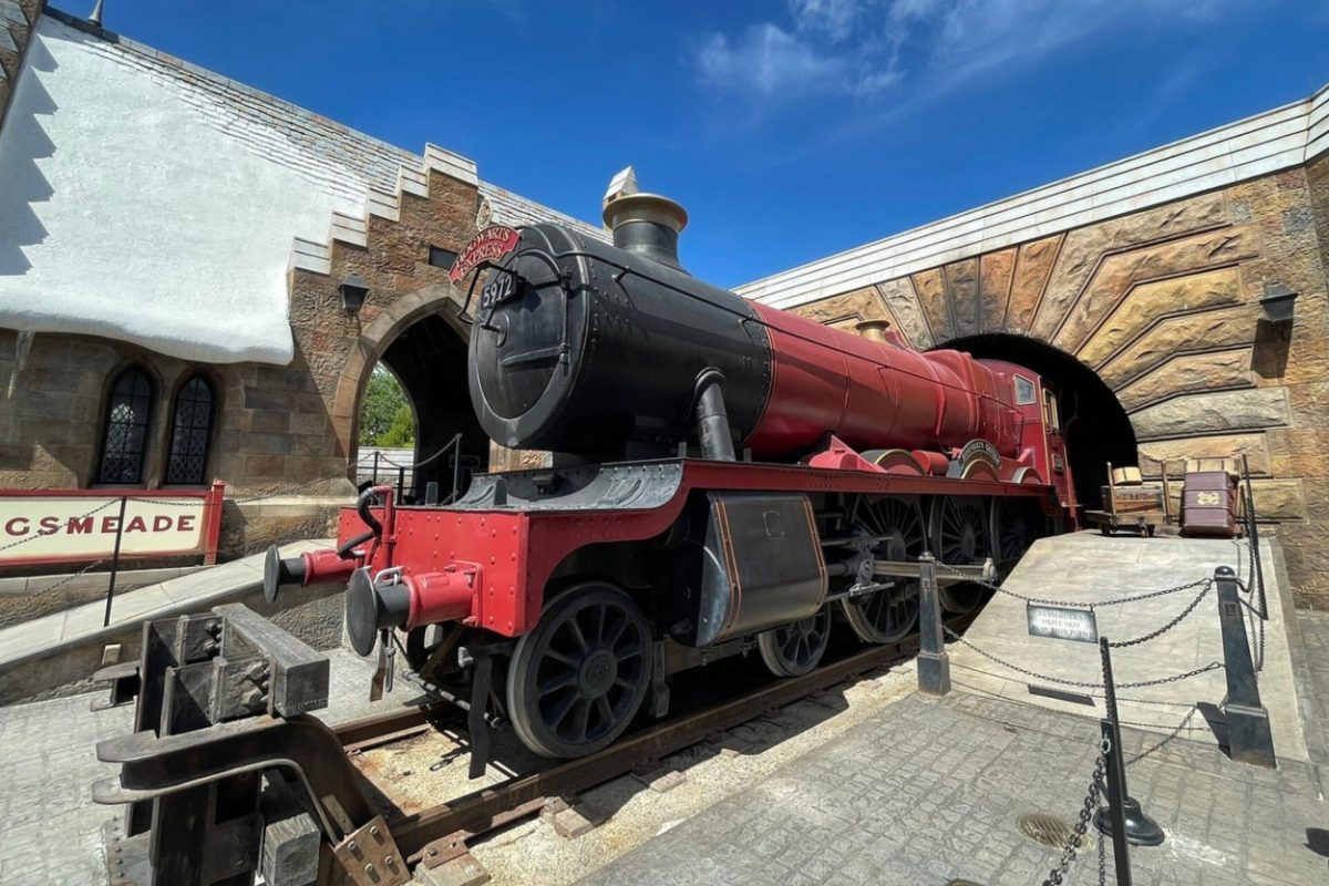 The Hogwarts Express train replica, an enchanting sight for families with toddlers visiting Universal Studios Orlando.

