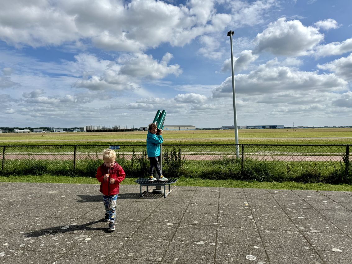 Schiphol Plane Spotting with kids